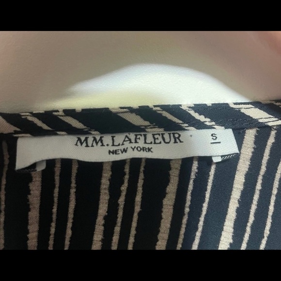 MM LaFleur Navy/Cream Blouse size Small - Picture 3 of 3